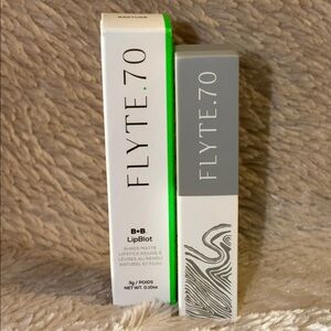 FLYTE.70 B+B •Blotted + Blurred• LipBlot